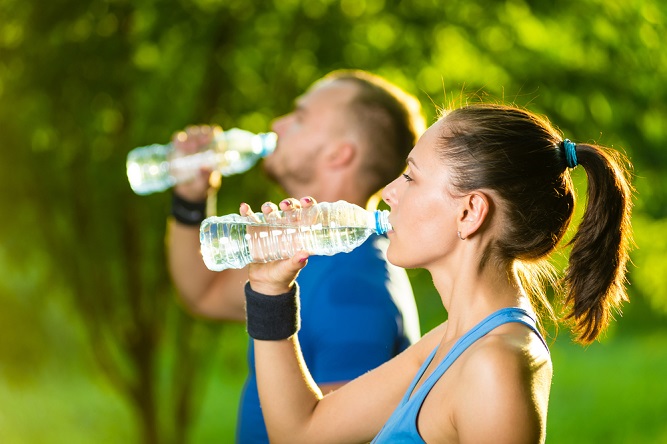 Myslete na pitný režim nejen při sportování